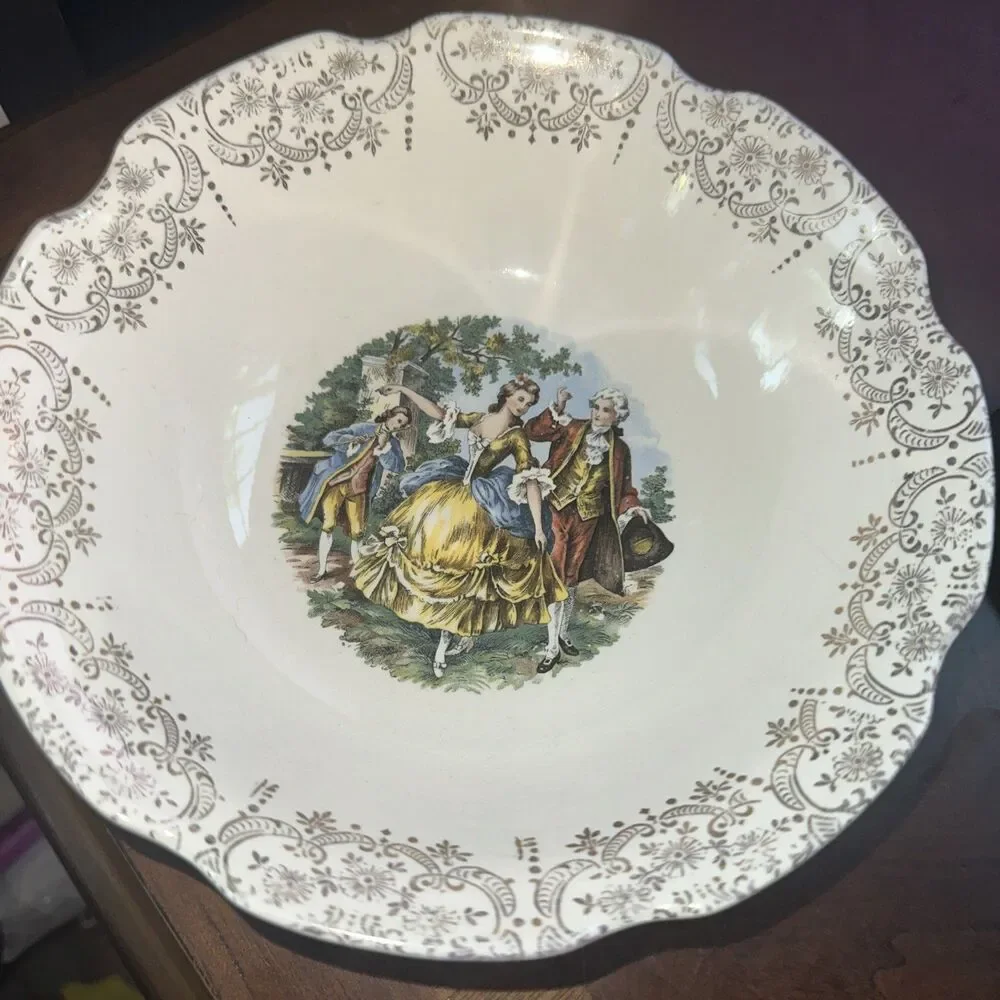 Warranted 22 Karat Serving Bowl Gold 8 3/4”